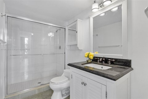 Снять в аренду кондоминиум в Халландейл-Бич, Флорида 2 спальни, 132.85м2, № 1967637 - фото 26