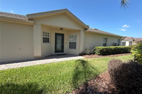 House in Poinciana, Florida 2 bedrooms, 128.86 sq.m. № 2204280