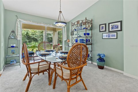 House in Lakeland, Florida 3 bedrooms, 133.22 sq.m. № 1900042 - photo 13