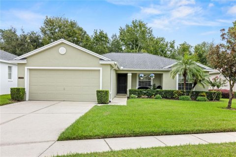 House in Lakeland, Florida 3 bedrooms, 133.22 sq.m. № 1900042 - photo 1