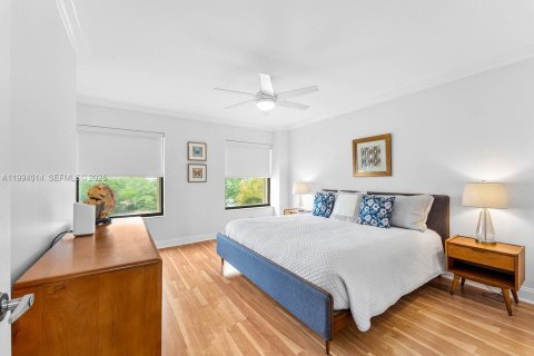 Townhouse in North Palm Beach, Florida 2 bedrooms, 188.03 sq.m. № 2065161 - photo 19