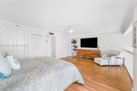 Townhouse in North Palm Beach, Florida 2 bedrooms, 188.03 sq.m. № 2065161 - photo 15