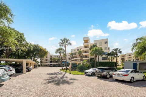 Townhouse in North Palm Beach, Florida 2 bedrooms, 188.03 sq.m. № 2065161 - photo 25