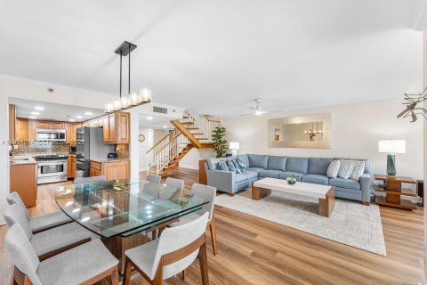 Townhouse in North Palm Beach, Florida 2 bedrooms, 188.03 sq.m. № 2065161 - photo 11