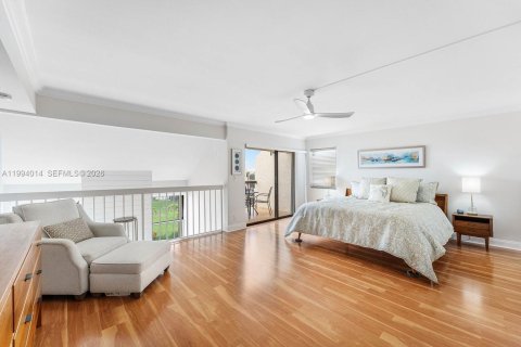 Townhouse in North Palm Beach, Florida 2 bedrooms, 188.03 sq.m. № 2065161 - photo 16