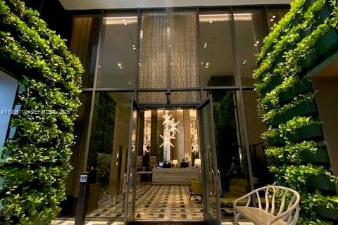 Купить кондоминиум в Майами, Флорида 51.37м2, № 2089090 - фото 2