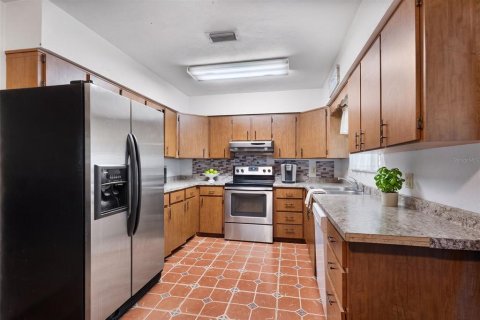 Villa ou maison à vendre à Archer, Floride: 3 chambres, 116.31 m2 № 2412622 - photo 4