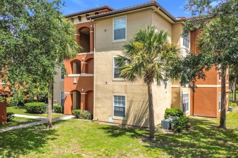 Condo in Orlando, Florida, 2 bedrooms № 2106779 - photo 26