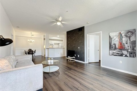 Condo in Orlando, Florida, 2 bedrooms № 2106779 - photo 8