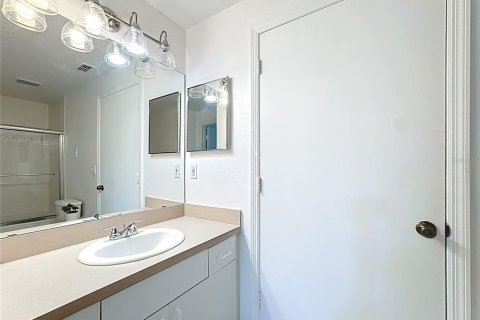 Condo in Orlando, Florida, 2 bedrooms № 2106779 - photo 24