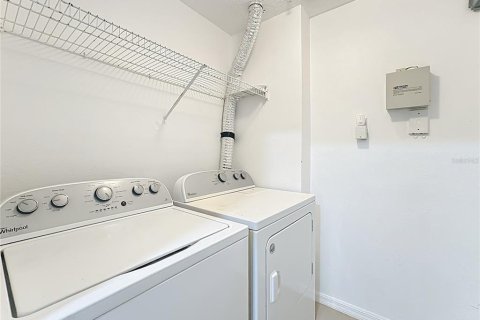 Condo in Orlando, Florida, 2 bedrooms № 2106779 - photo 15
