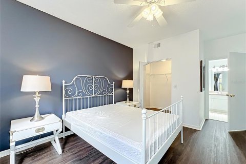 Condo in Orlando, Florida, 2 bedrooms № 2106779 - photo 17