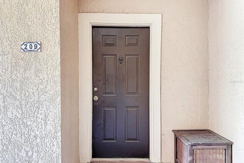 Condo in Orlando, Florida, 2 bedrooms № 2106779 - photo 3