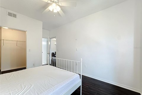 Condo in Orlando, Florida, 2 bedrooms № 2106779 - photo 16