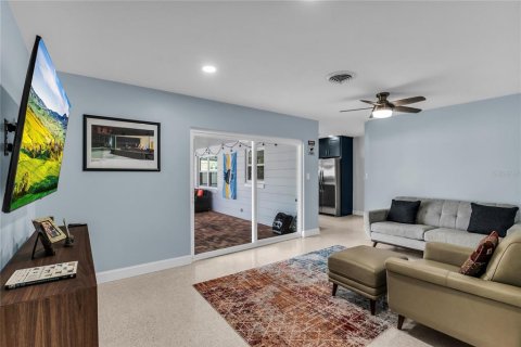 Villa ou maison à vendre à Orlando, Floride: 3 chambres, 155.24 m2 № 2405276 - photo 11
