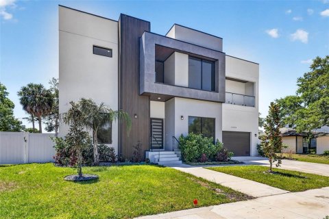 Casa en Tampa, Florida 4 dormitorios, 414.81 m2 № 2119165