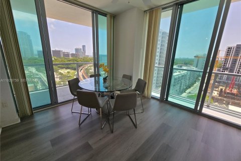 Condo in Miami, Florida, 2 bedrooms  № 2052948 - photo 4