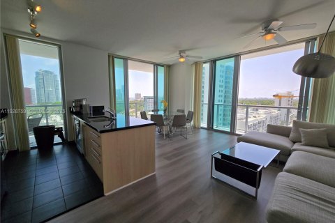 Condo in Miami, Florida, 2 bedrooms  № 2052948 - photo 23