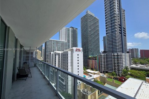Condo in Miami, Florida, 2 bedrooms  № 2052948 - photo 14