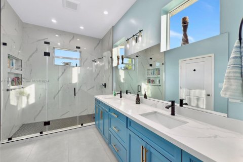 Villa ou maison à vendre à Miami, Floride: 4 chambres, 245.08 m2 № 1460524 - photo 15