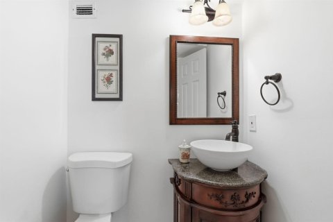 Condo in Palm Beach, Florida, 1 bedroom № 2190674 - photo 20
