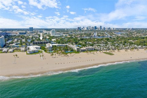 Touwnhouse à louer à Fort Lauderdale, Floride: 2 chambres, 176.89 m2 № 2069094 - photo 2