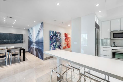 Copropriété à louer à Miami Beach, Floride: 3 chambres, 197.14 m2 № 1737505 - photo 15