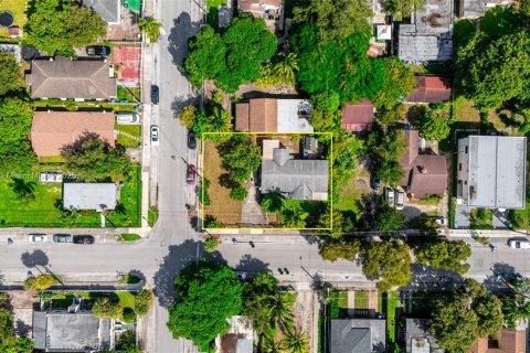 Commercial property in Miami, Florida 138.7 sq.m. № 1947982 - photo 3