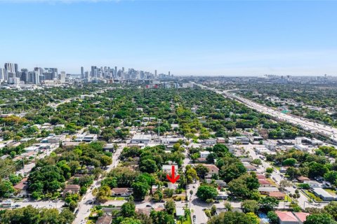 Commercial property in Miami, Florida 138.7 sq.m. № 1947982 - photo 17