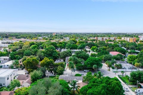 Commercial property in Miami, Florida 138.7 sq.m. № 1947982 - photo 21