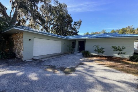 Casa en Yankeetown, Florida 2 dormitorios, 193.79 m2 № 2167335