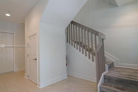 Снять в аренду таунхаус в Плантация, Флорида 4 спальни, 278.71м2, № 2005609 - фото 6