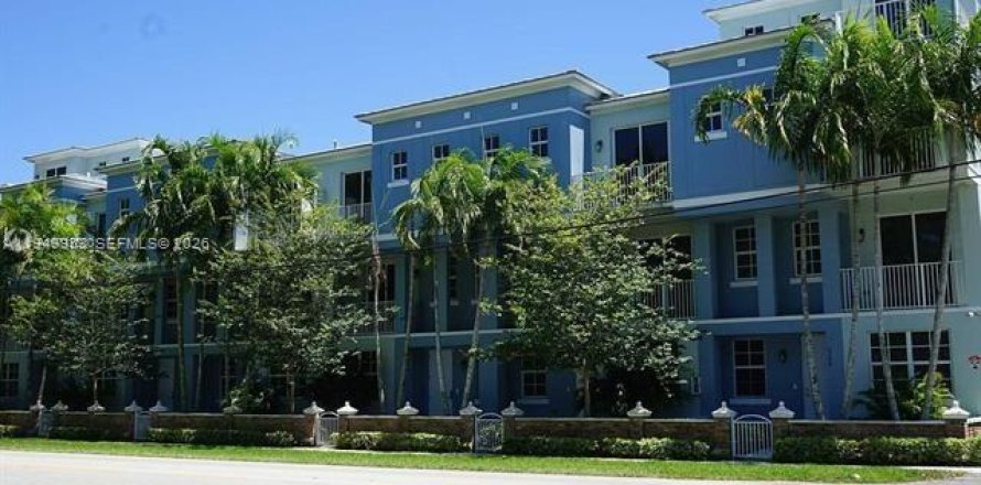 Таунхаус в Плантация, Флорида 4 спальни, 278.71м2 № 2005609