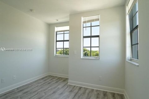 Снять в аренду таунхаус в Плантация, Флорида 4 спальни, 278.71м2, № 2005609 - фото 10