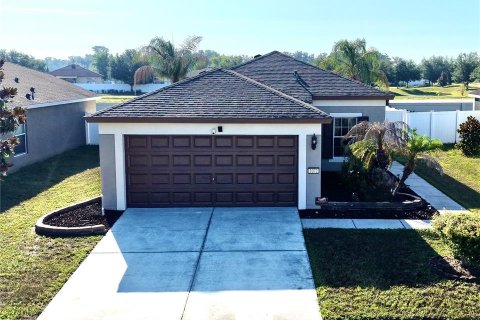 House in Brooksville, Florida 3 bedrooms, 117.06 sq.m. № 2210443 - photo 2