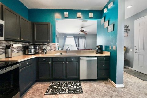 House in Brooksville, Florida 3 bedrooms, 117.06 sq.m. № 2210443 - photo 8