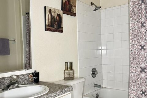 Condominio en venta en Tampa, Florida, 2 dormitorios, 117.99 m2 № 1774946 - foto 12