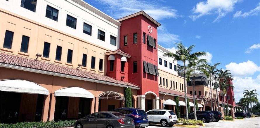 Oficina en Homestead, Florida № 934340