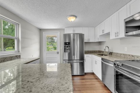 Villa ou maison à vendre à Gibsonton, Floride: 2 chambres, 62.43 m2 № 1900381 - photo 10