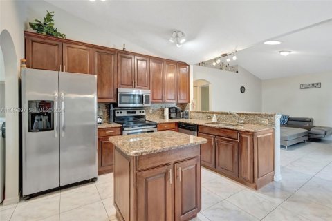 Купить виллу или дом в Порт-Сент-Луси, Флорида 3 спальни, 133.78м2, № 2049164 - фото 3