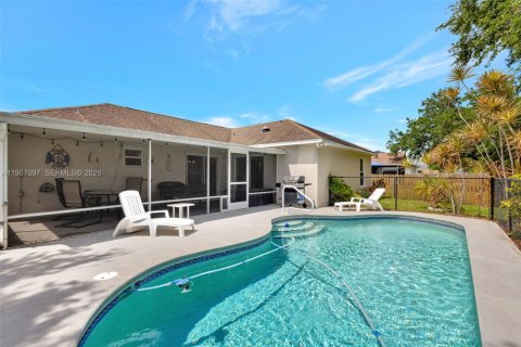 Купить виллу или дом в Порт-Сент-Луси, Флорида 3 спальни, 133.78м2, № 2049164 - фото 2