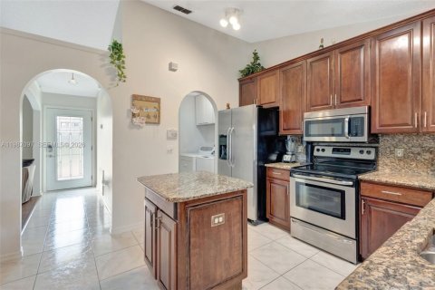 Купить виллу или дом в Порт-Сент-Луси, Флорида 3 спальни, 133.78м2, № 2049164 - фото 6