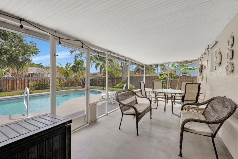 Купить виллу или дом в Порт-Сент-Луси, Флорида 3 спальни, 133.78м2, № 2049164 - фото 20