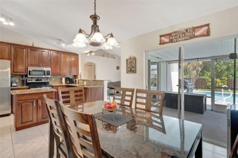 Купить виллу или дом в Порт-Сент-Луси, Флорида 3 спальни, 133.78м2, № 2049164 - фото 15