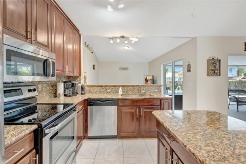 Купить виллу или дом в Порт-Сент-Луси, Флорида 3 спальни, 133.78м2, № 2049164 - фото 4