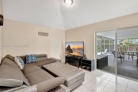 Купить виллу или дом в Порт-Сент-Луси, Флорида 3 спальни, 133.78м2, № 2049164 - фото 11