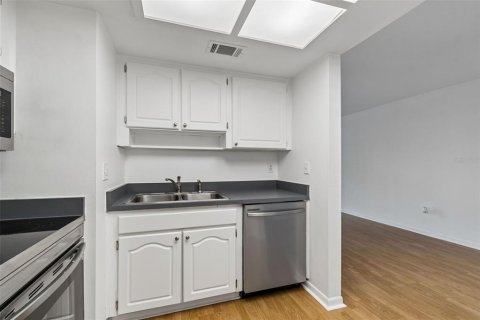 Condo in Clearwater, Florida, 1 bedroom № 2114904 - photo 15