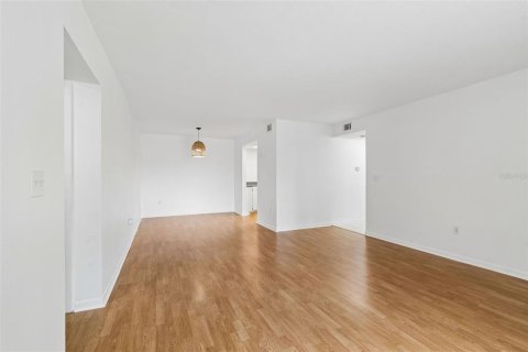 Condo in Clearwater, Florida, 1 bedroom № 2114904 - photo 8