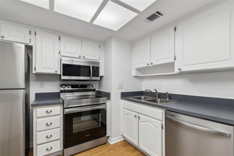 Condo in Clearwater, Florida, 1 bedroom № 2114904 - photo 14