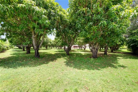 House in Cutler Bay, Florida 3 bedrooms, 158.77 sq.m. № 1977416 - photo 19